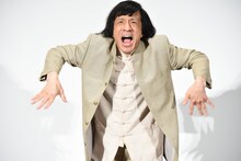 ネタを披露するジャッキーちゃん。