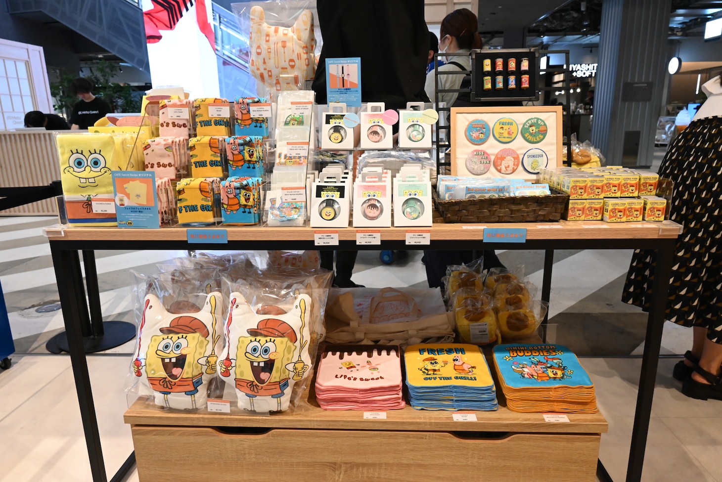 「CAFE Secret Recipe」グッズコーナーの一部。