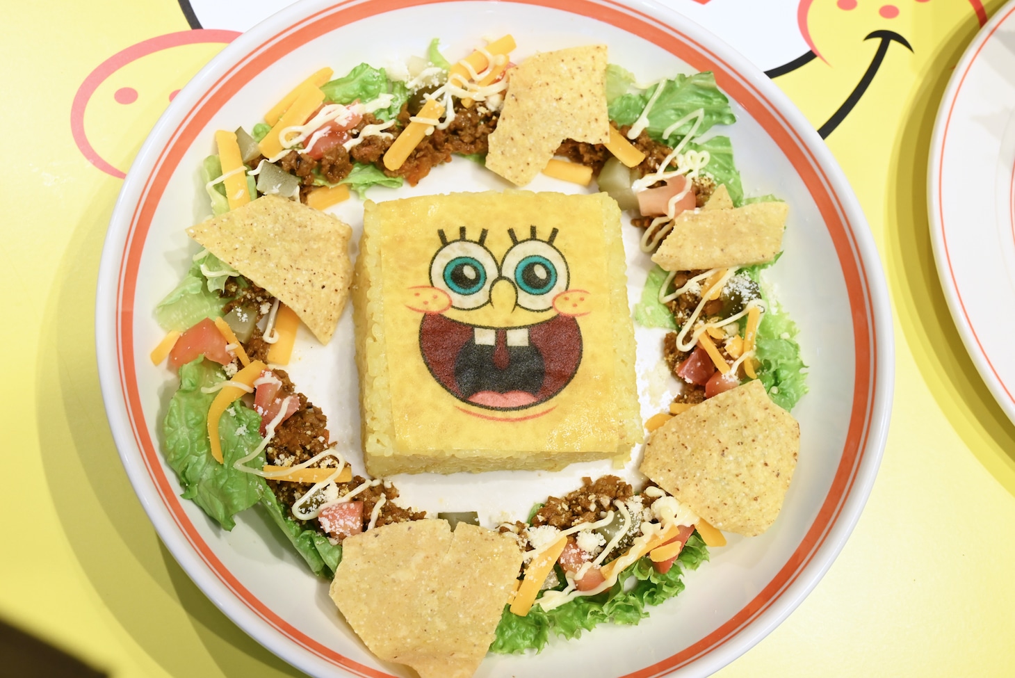 「これが噂のあのお肉！タコライスプレート」