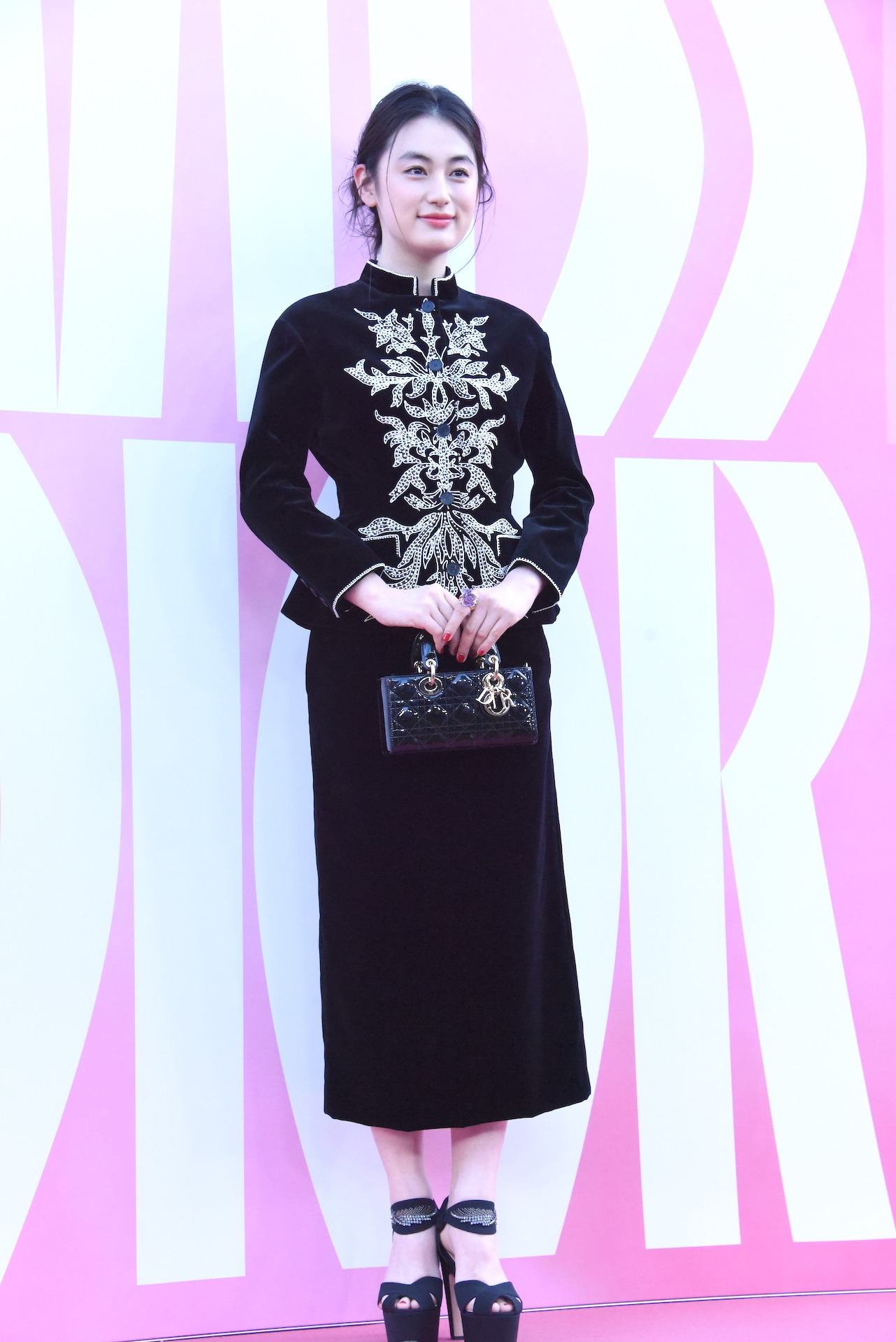 八木莉可子