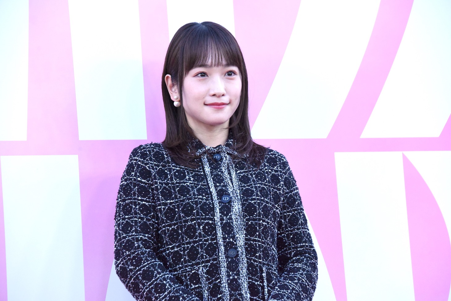 川栄李奈