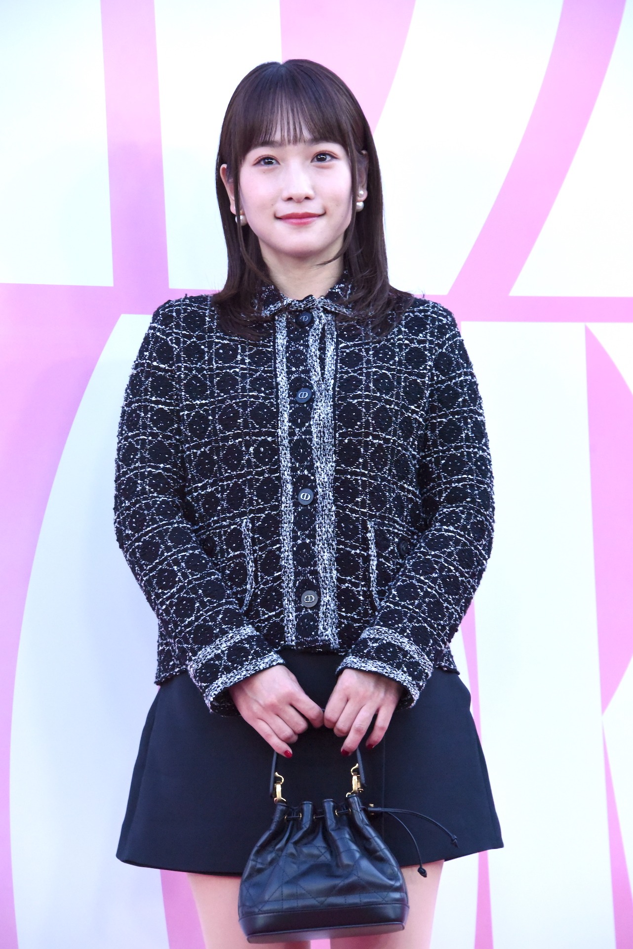 川栄李奈