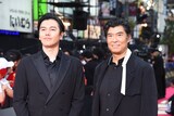 左から要潤、高嶋政宏。