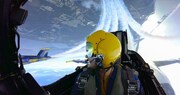 「THE BLUE ANGELS」場面写真