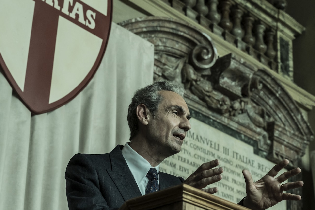 監禁された元首相が心情を吐露、マルコ・ベロッキオ監督作「夜の外側