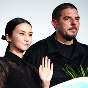 「蛇の道」柴咲コウがダミアン・ボナールの極秘来日に驚愕、映画は「全世界へ」