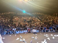 アヌシー映画祭恒例の作品への期待度を込めた紙飛行機。