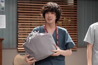 プレゼントを受け取った若葉竜也。