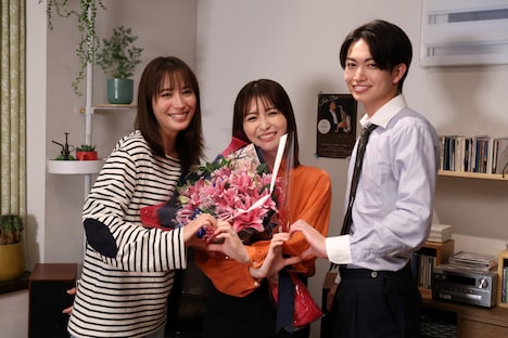 左から広瀬アリス、長濱ねる、綱啓永。