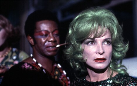 「デビルクイーン」場面写真