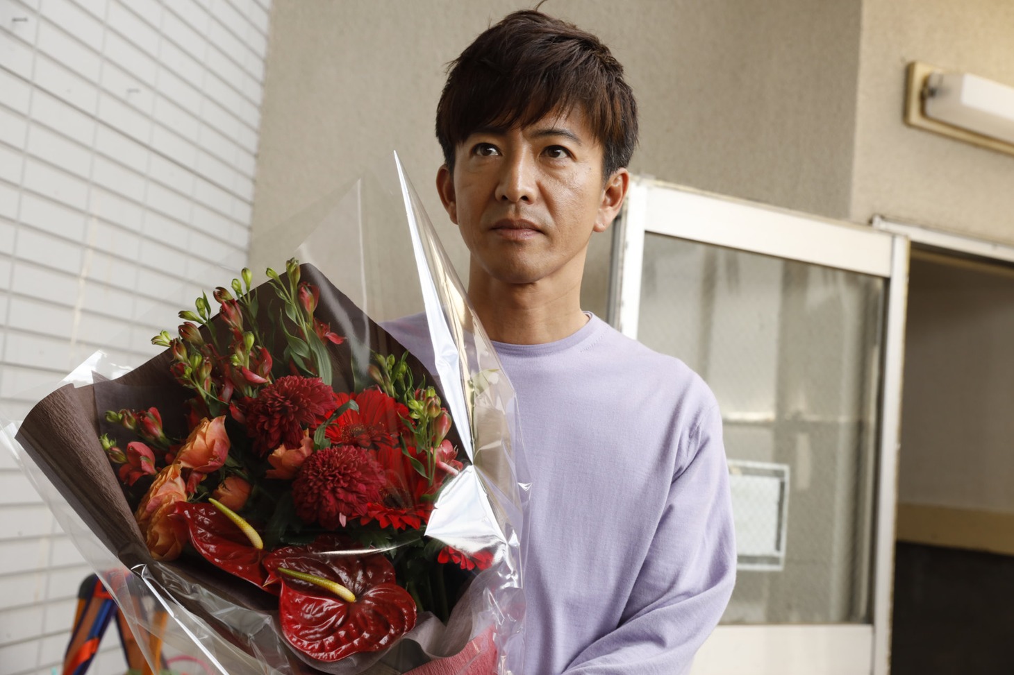 「Believe－君にかける橋－」クランクアップを迎えた木村拓哉。