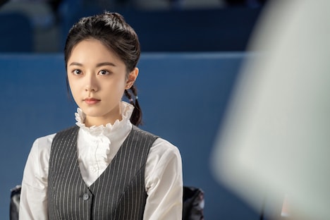 中国ドラマ「ロマンスの降る街」より、チャオ・ジンマイ(趙今麦)演じるイン・グオ。