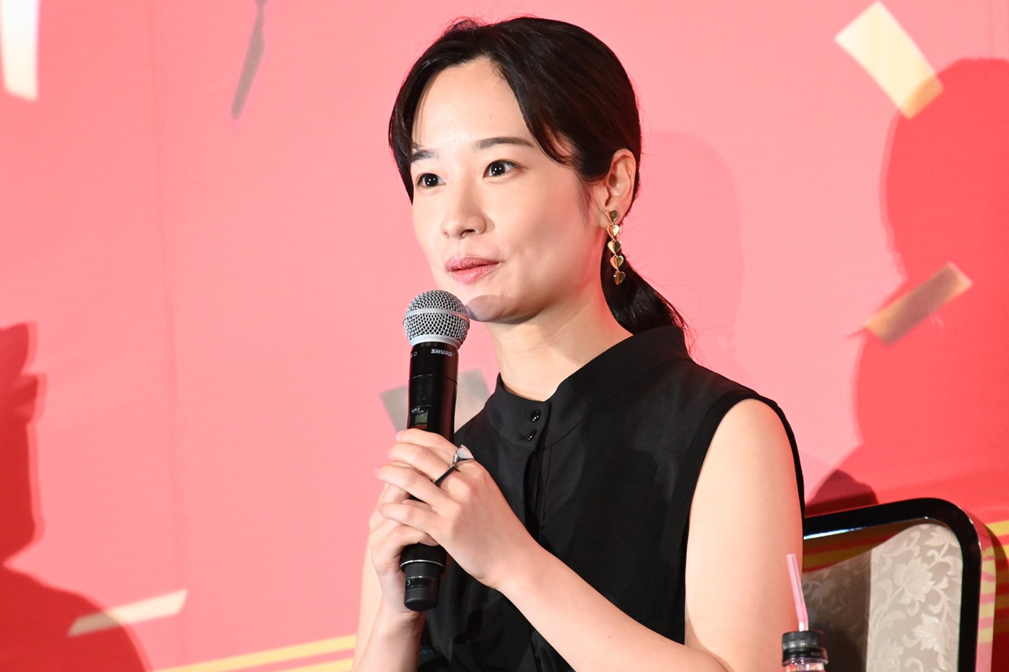 藤間爽子