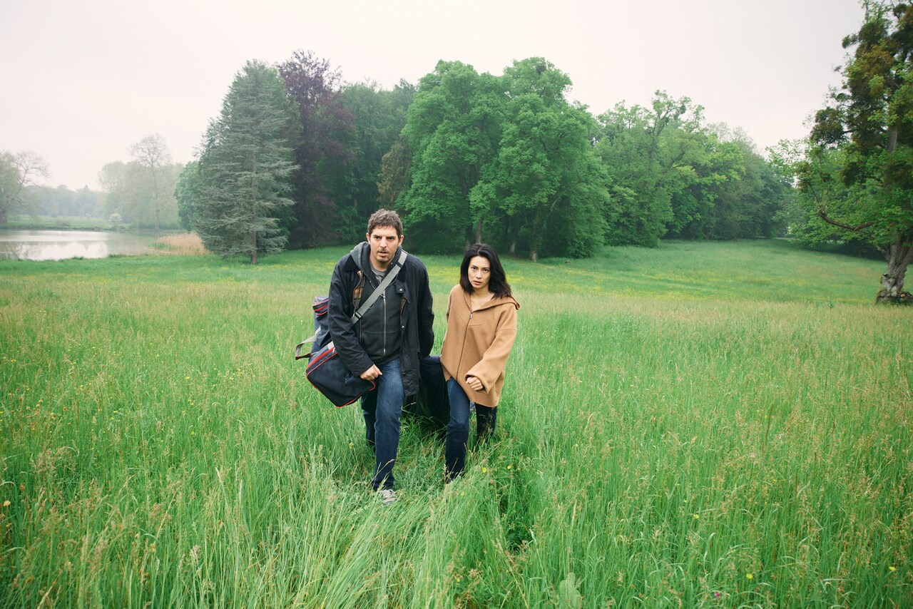 「蛇の道」復讐のため森を走るシーンが公開中、“最速”の柴咲コウに黒沢清がびっくり