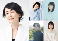 左から時計回りに麻生祐未、太田莉菜、田中美久、中島百依子、太田将熙。