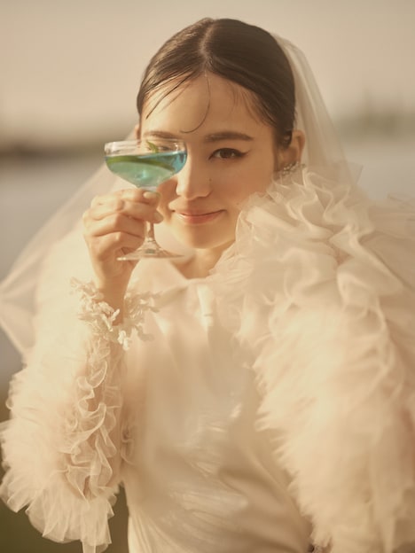 「ゼクシィ」8月号に登場する山田杏奈。