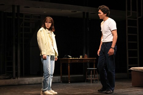 「デカローグ7 ある告白に関する物語」より吉田美月喜（左）、章平（右）。撮影：宮川舞子