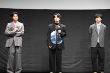 左から瀬口黎弥、木全翔也、佐藤大樹。