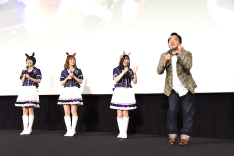 「劇場版『ウマ娘 プリティーダービー 新時代の扉』」応援上映付き大ヒット御礼舞台挨拶の様子。