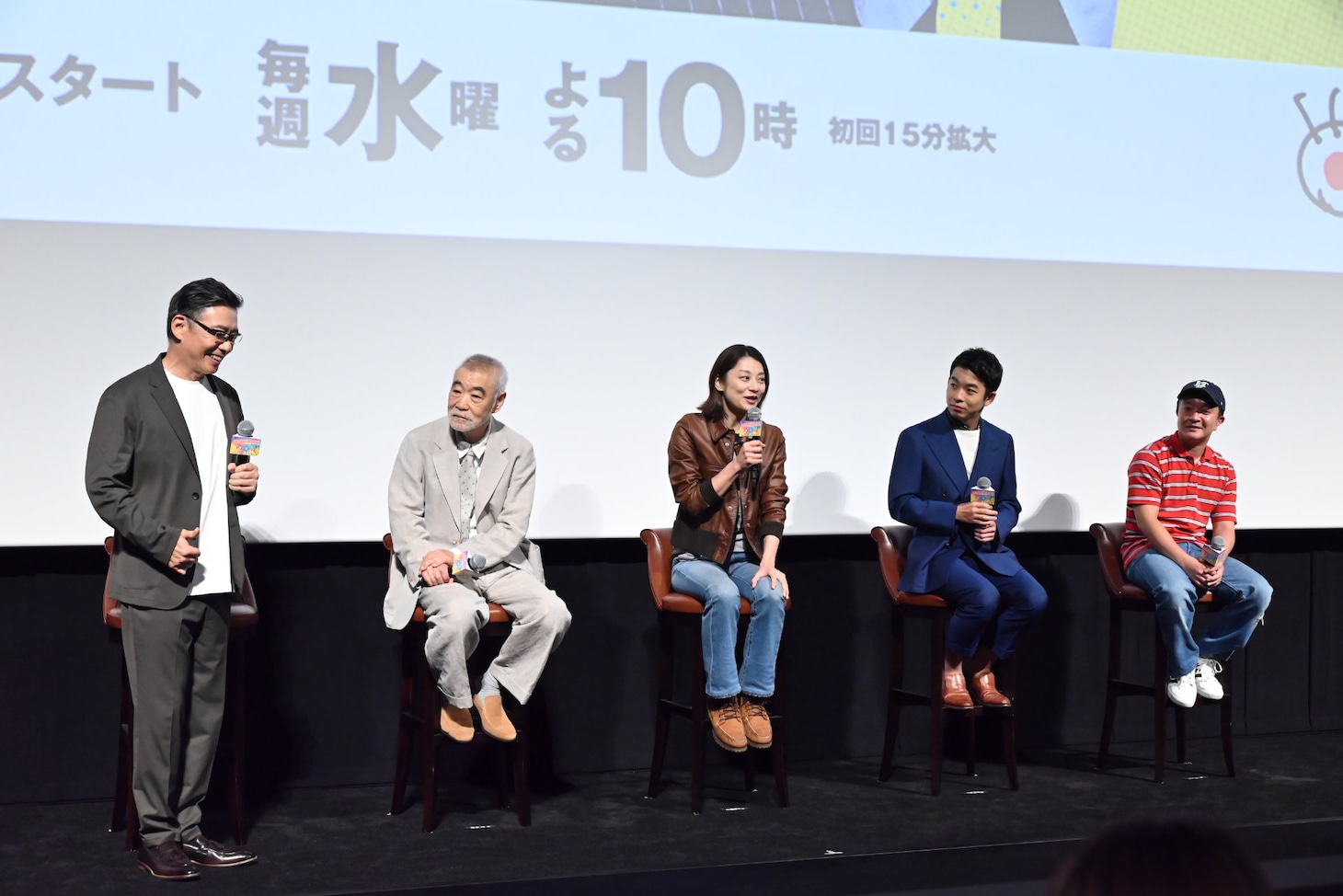 左から生瀬勝久、柄本明、小池栄子、仲野太賀、濱田岳。
