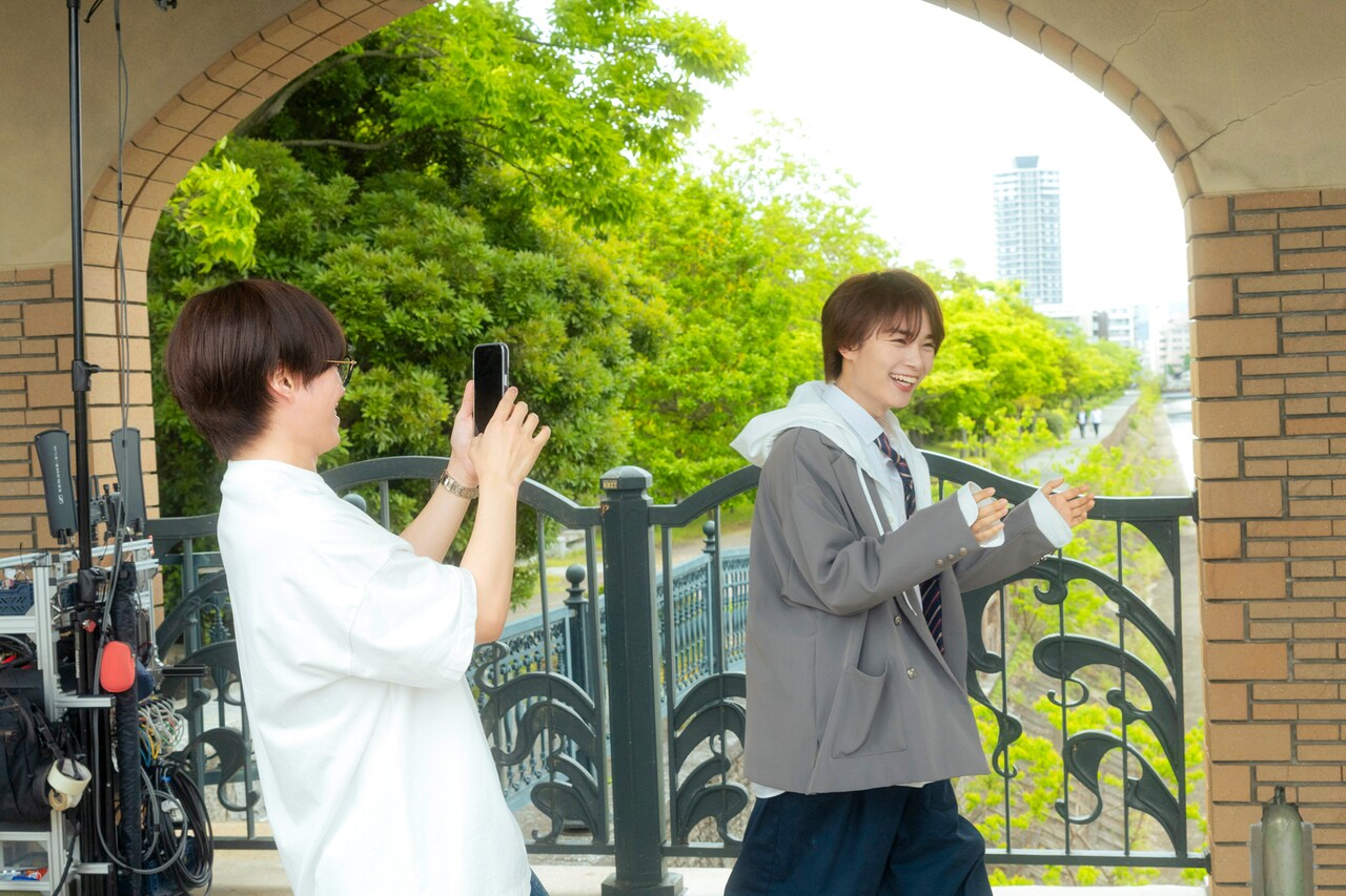 なにわ男子・大橋和也が「恋僕」撮影現場に現る、大西流星も思わず