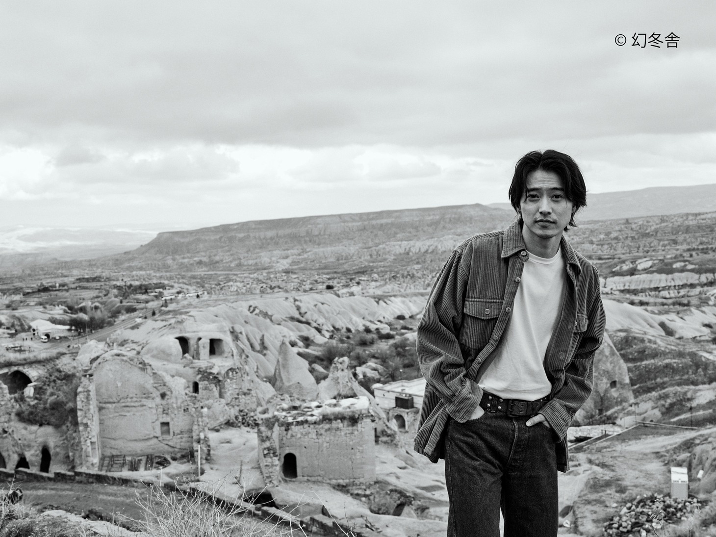 「山崎賢人 15周年記念写真集（仮題）」より。（撮影：荒木勇人）