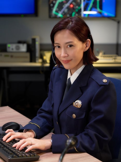 里見美里役の木村佳乃。