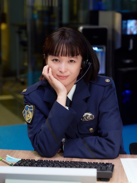 大平阿漓羅役の清野菜名。