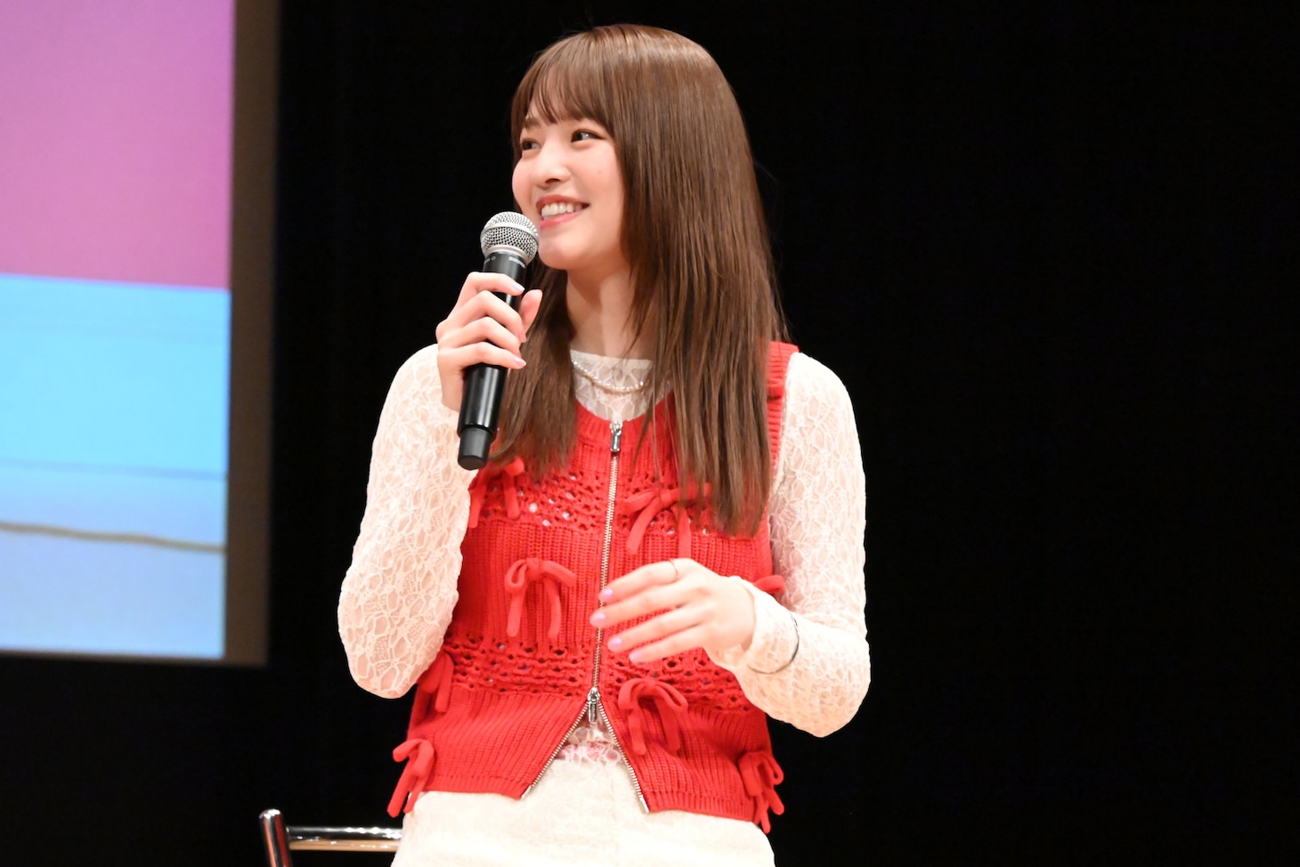 横田真悠