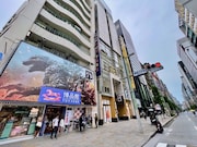 博品館TOY PARK銀座本店付近の様子。