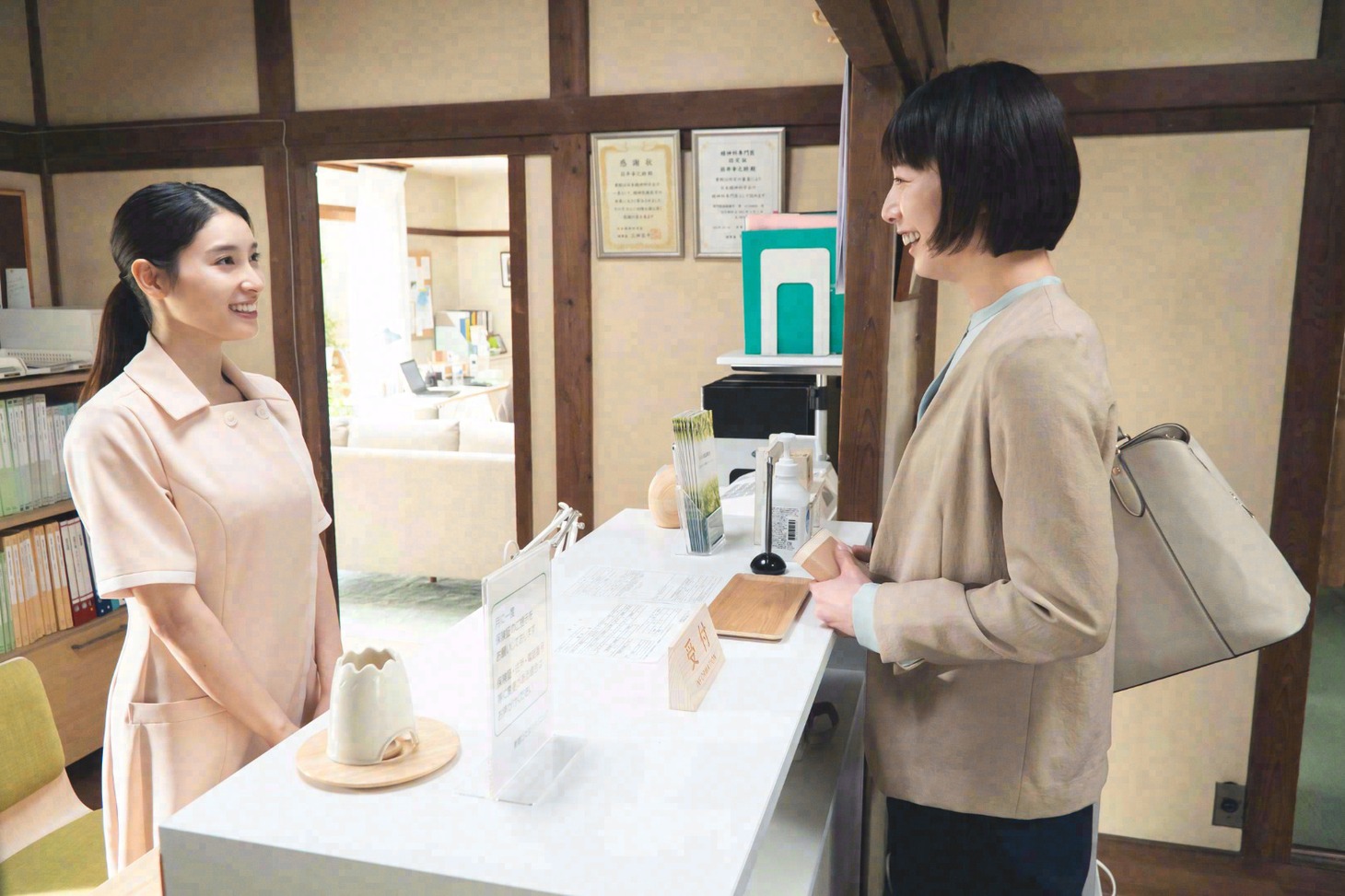 「Shrink―精神科医ヨワイ―」第1話の場面写真。