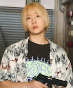 深川まひろを演じる伊澤彩織。