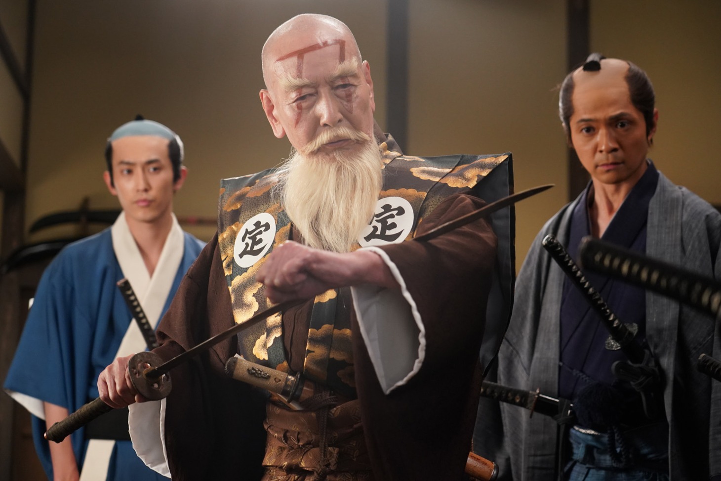 「磯部磯兵衛物語～浮世はつらいよ～」場面写真