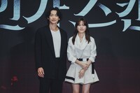 左からRAIN、キム・ハヌル。