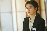 中国ドラマ「それでも僕らは～チャオ家の軌跡～」より、ラレイナ・ソン（宋祖児）演じる四美。