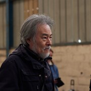 「蛇の道」クランクアップ時の映像到着、黒沢清「恐ろしい映画をこんな楽しく撮れた」