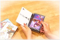 H賞の「ポストカードブック」の使用イメージ。