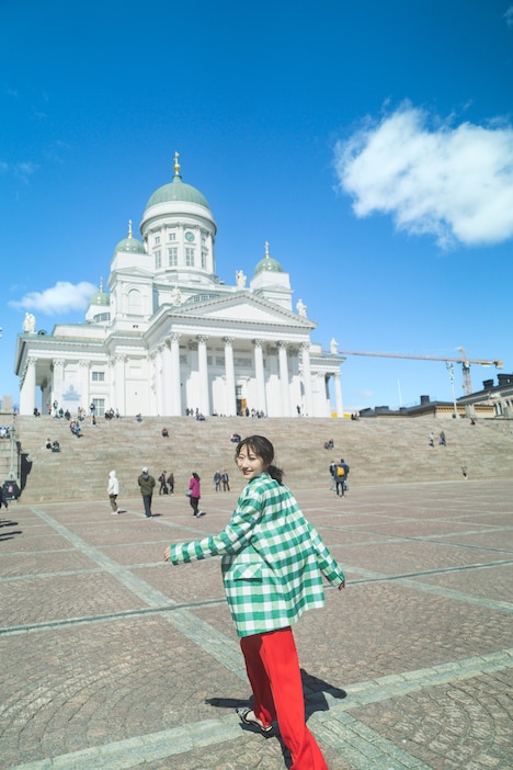 「武田玲奈10周年記念写真集（仮）」より。