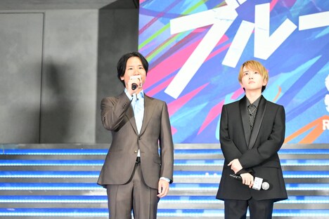 萩原健太郎（左）と板垣李光人（右）。