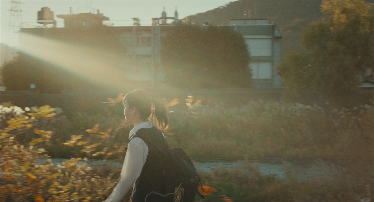 子供だって絶望してる…「満月、世界」本予告　監督の塚田万理奈「彼らはこの世界の光」