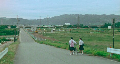 「満月、世界」新場面写真