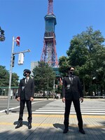 北海道・大通公園（さっぽろテレビ塔前）に現れたハンター。