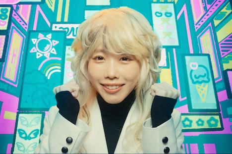 「赤羽骨子のボディガード」より、あの演じる霧宮茶虎。