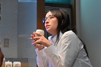 「そんな家族なら捨てちゃえば？」場面写真