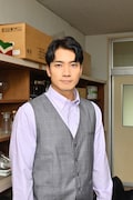 荻野慎也役のSWAY。
