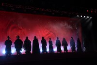 キャスト陣の登場シーン。