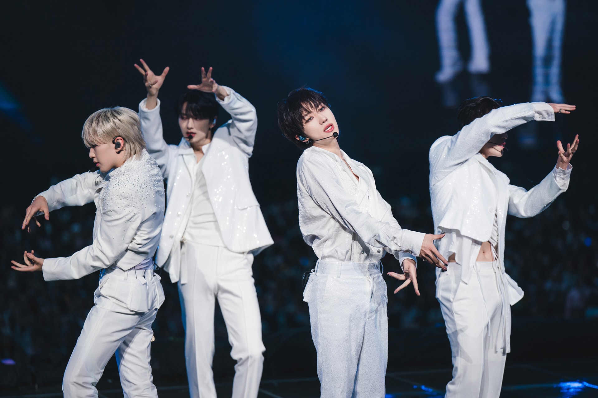 SEVENTEEN初のソウルワールドカップ競技場公演を劇場公開、ラージ