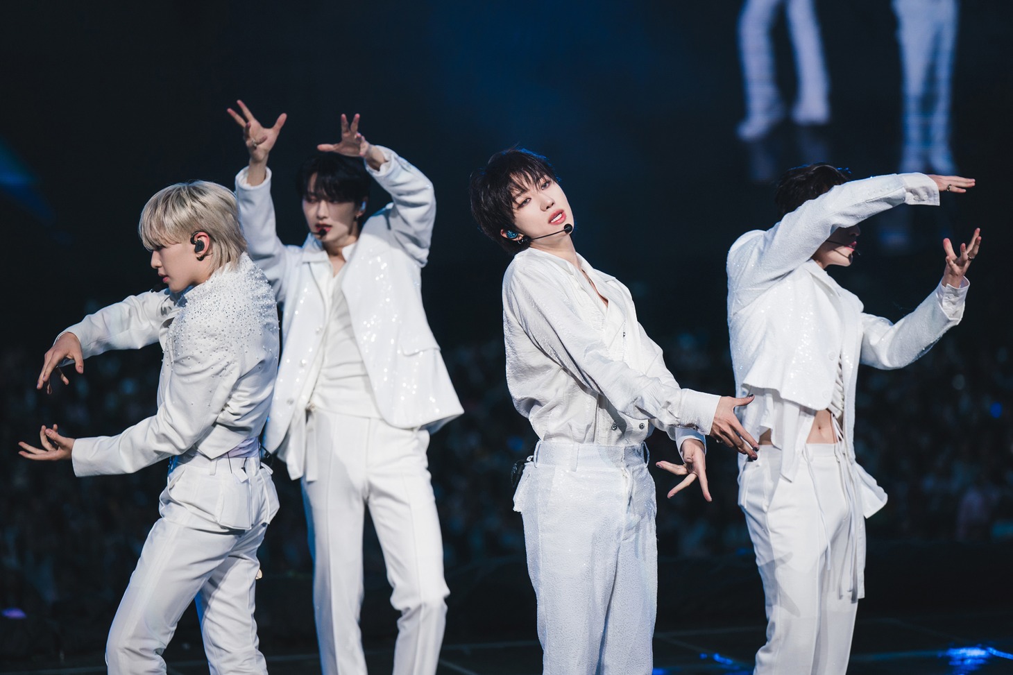 SEVENTEENのPERFORMANCE TEAM。