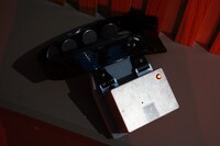 「今際の国のアリス ～Immersive Death Game～」で使用される“首輪爆弾”。