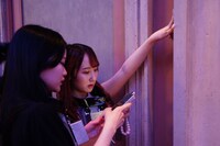 「今際の国のアリス ～Immersive Death Game～」を体験するゲスト。